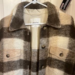 Aritzia Ganna Shirt Jacket size S